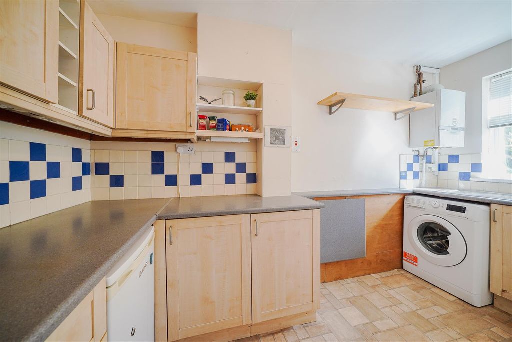 Property photo 2 of 22 Kitchen