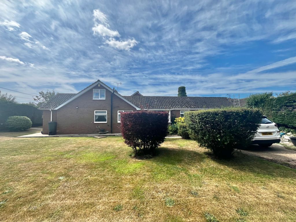 Property photo 2 of 35