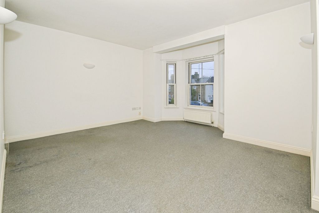 Property photo 3 of 12 Pbox-Img.Jpg