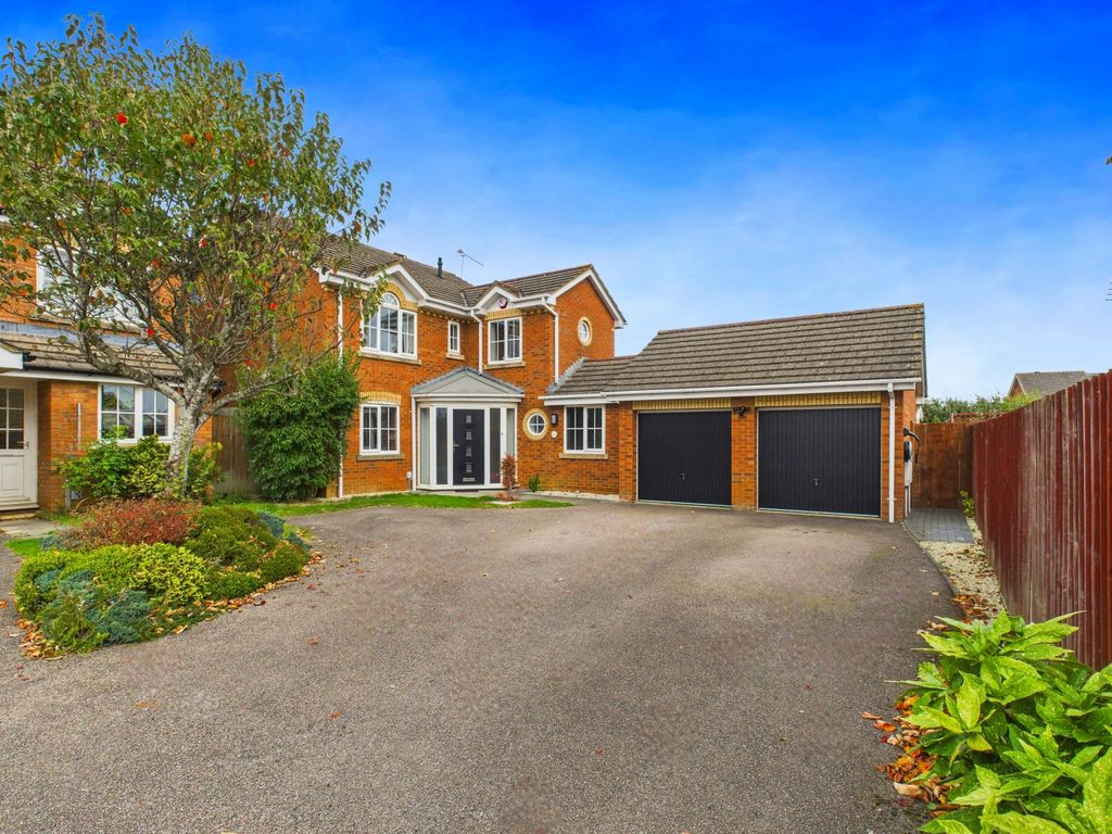 Property photo 1 of 30 Cam04922G0-Pr0069-Still002