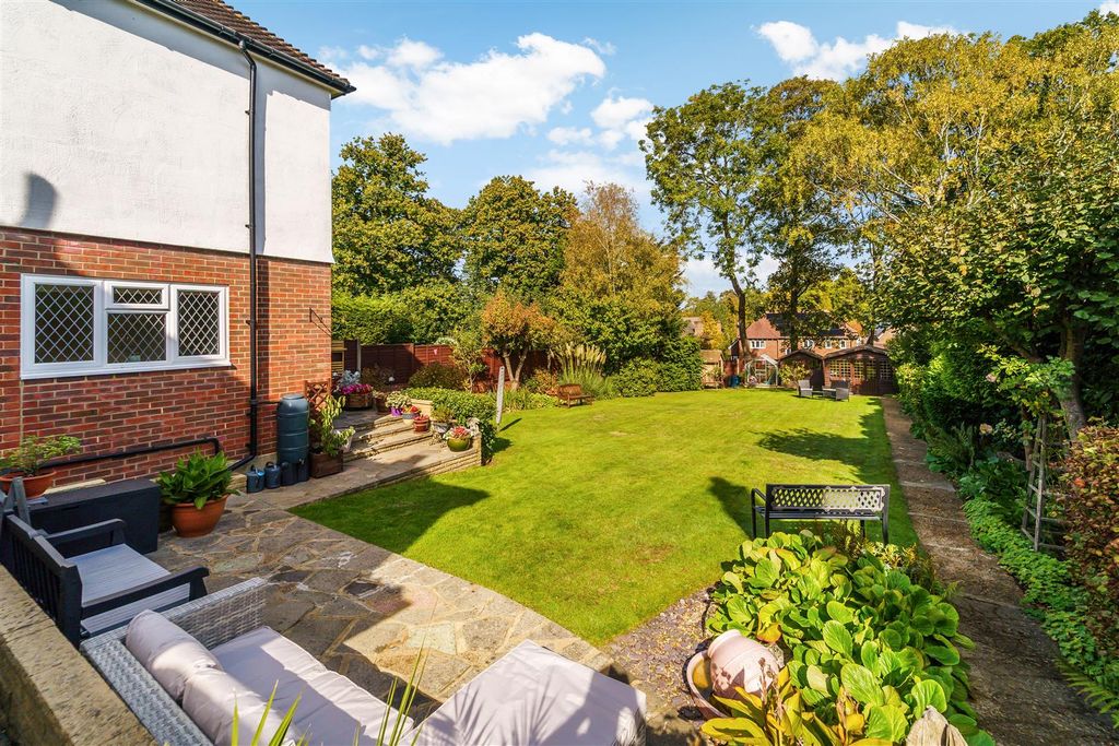 Property photo 2 of 25 Shawley Way, 65 (20Of50)-47.Jpg