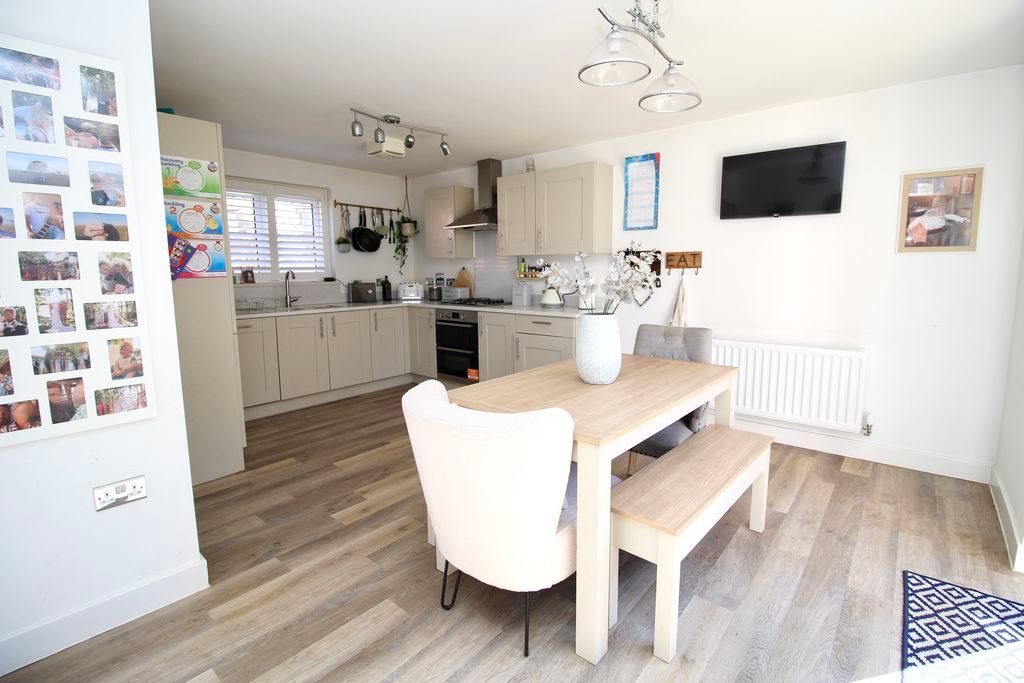 Property photo 3 of 15 Photo 5