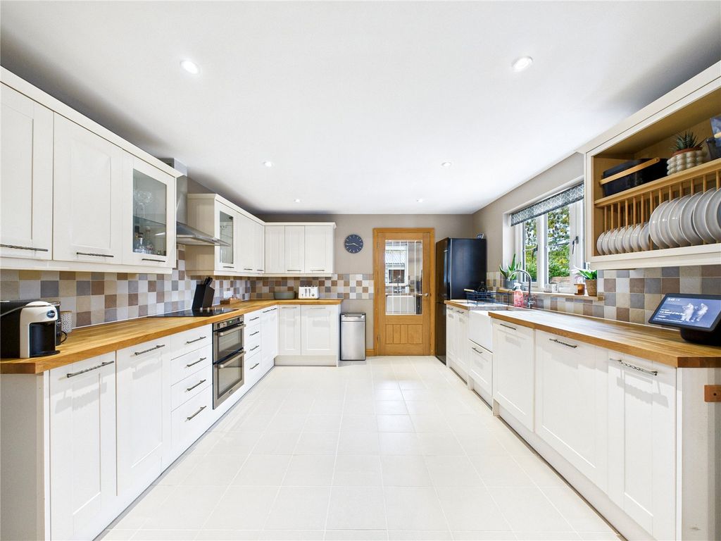 Property photo 3 of 21 Picture No. 06