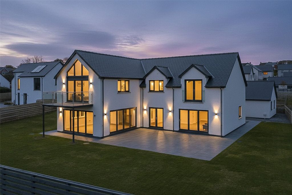 Property photo 1 of 53 Picture No. 60