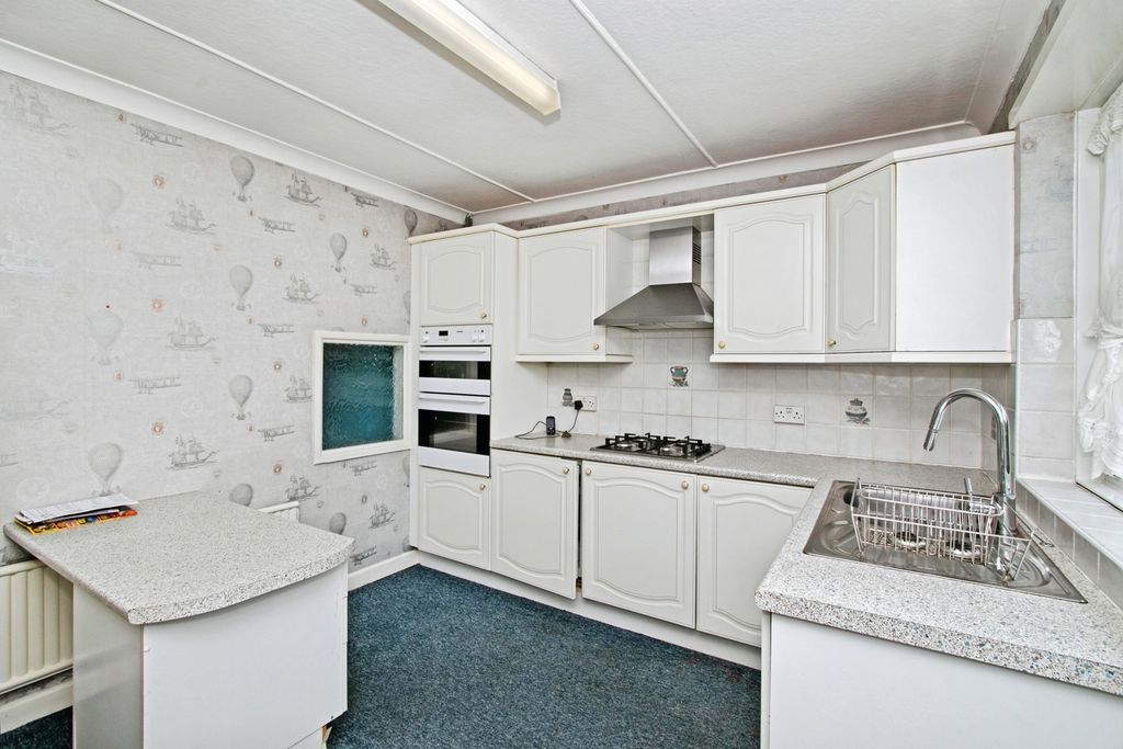 Property photo 3 of 13 Photo