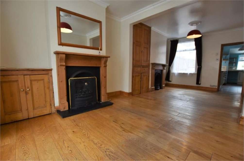 Property photo 2 of 11