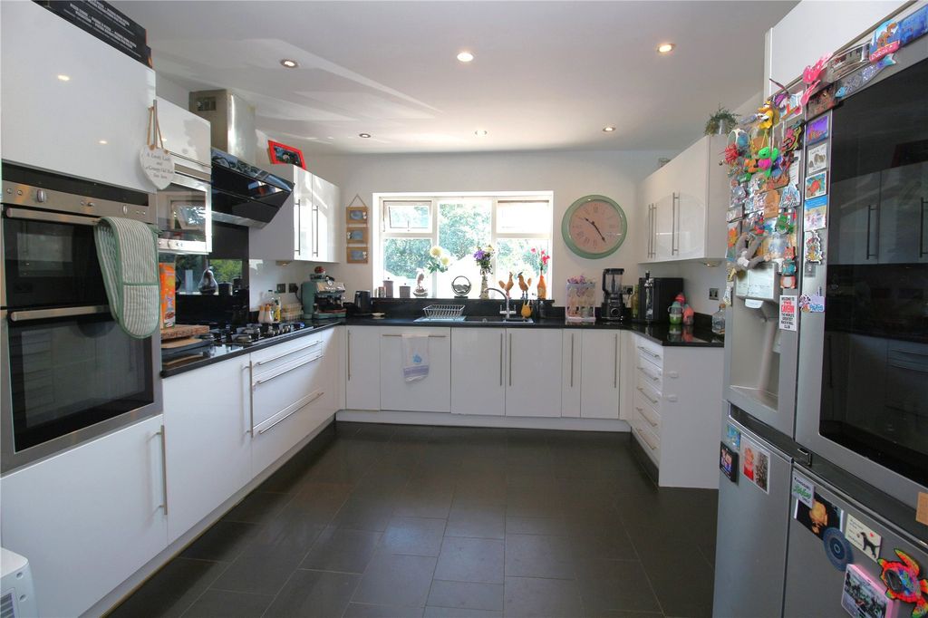 Property photo 3 of 18 Picture No. 20