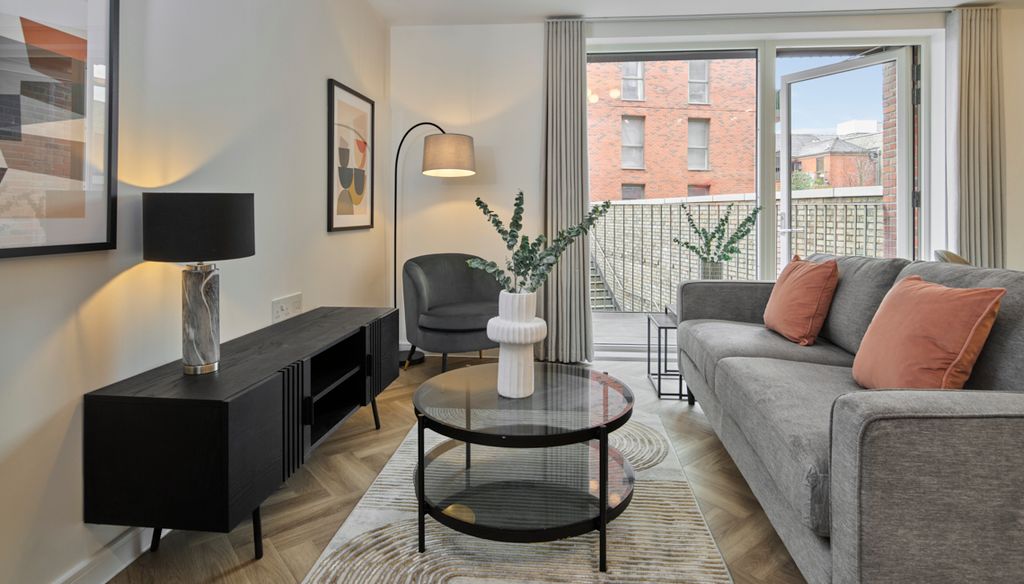 Property photo 3 of 12 Viewhome Photography