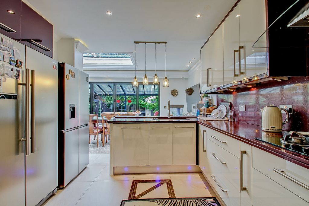 Additional image 6 of 4 bed semi-detached house for saleAshness Gardens, Greenford UB6
