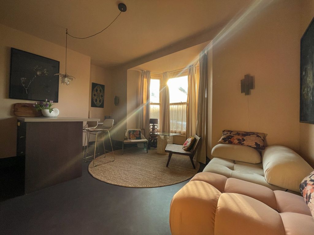 Property photo 1 of 12 Picture 1