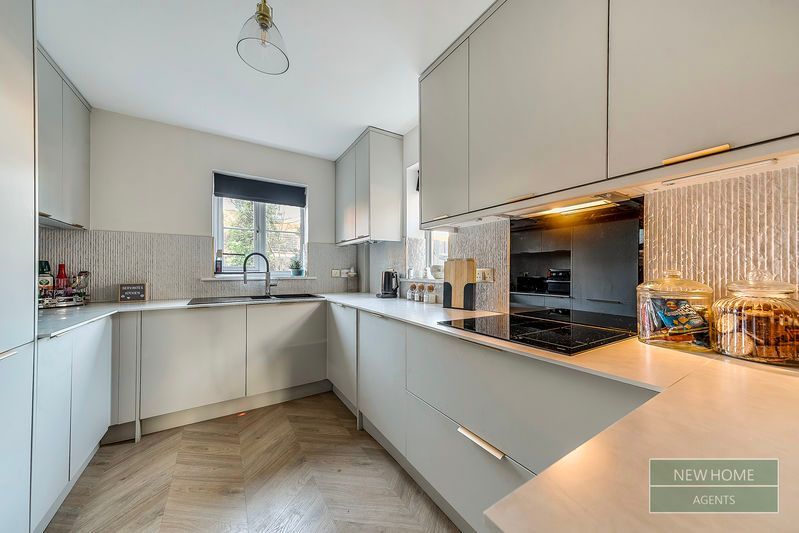 Property photo 3 of 19 Photo 1