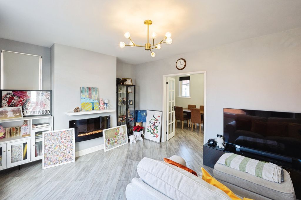 Property photo 1 of 20 Photo #1