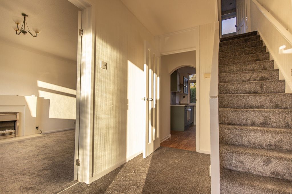 Property photo 2 of 14 2