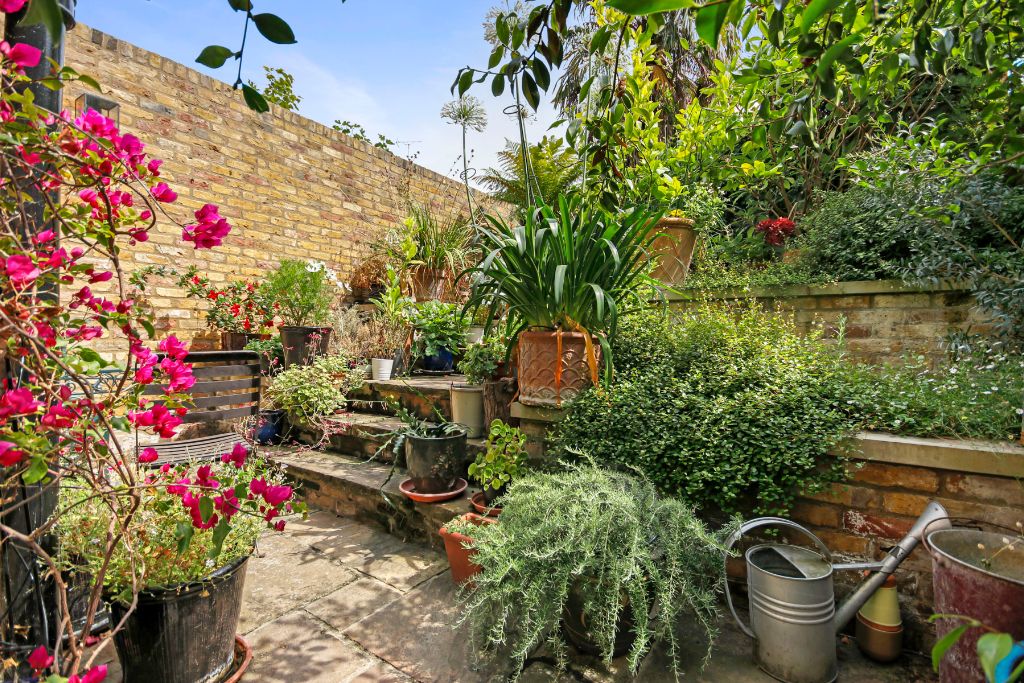 Property photo 3 of 12 Image