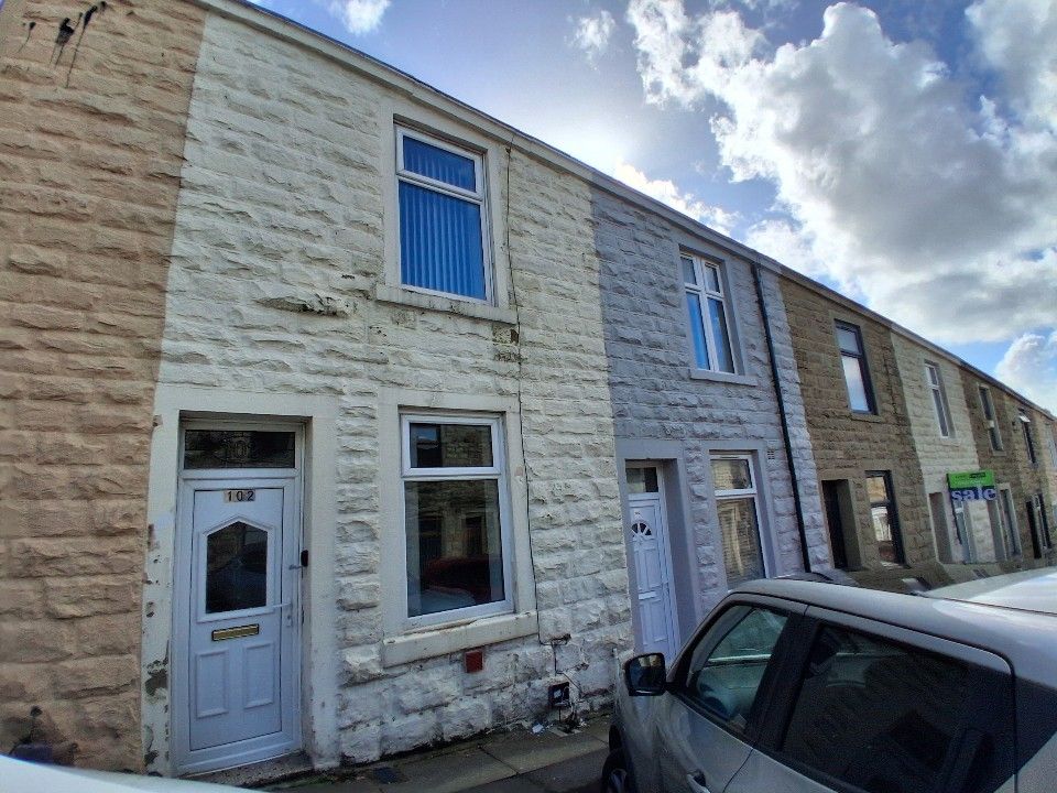 Property photo 2 of 20