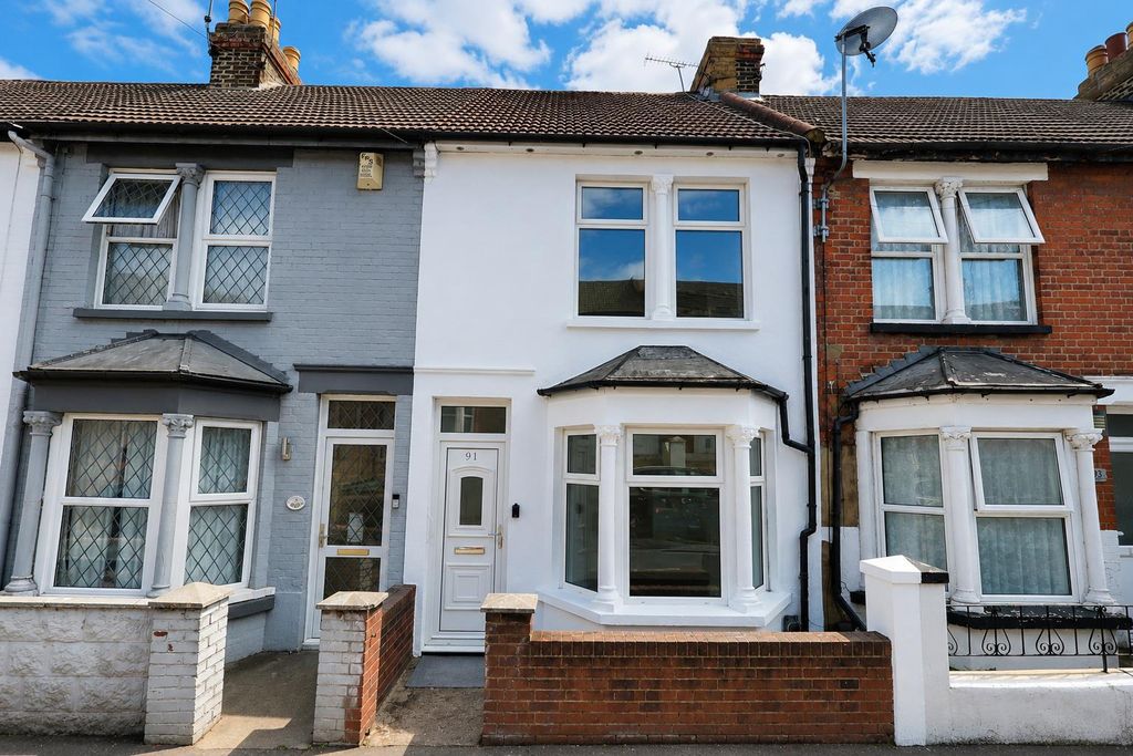 Property photo 1 of 12