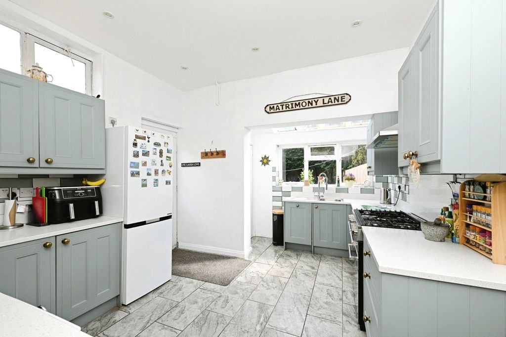 Property photo 3 of 17 Photo