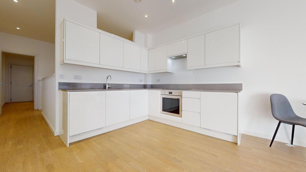 Property photo 2 of 12 Kitchen