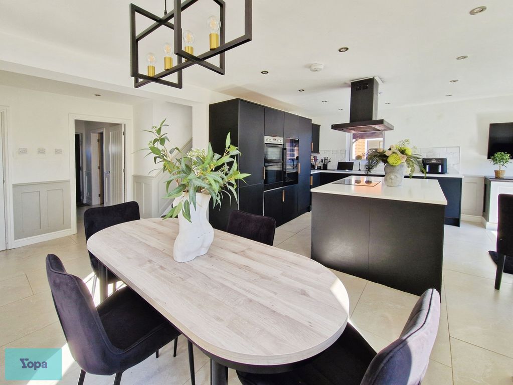 Property photo 3 of 30 D93Ebd63-1000110910