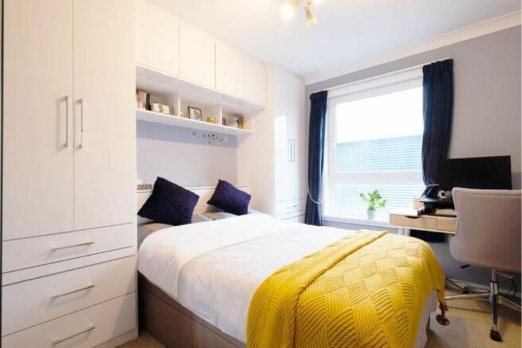 Property photo 3 of 15 Bedroom