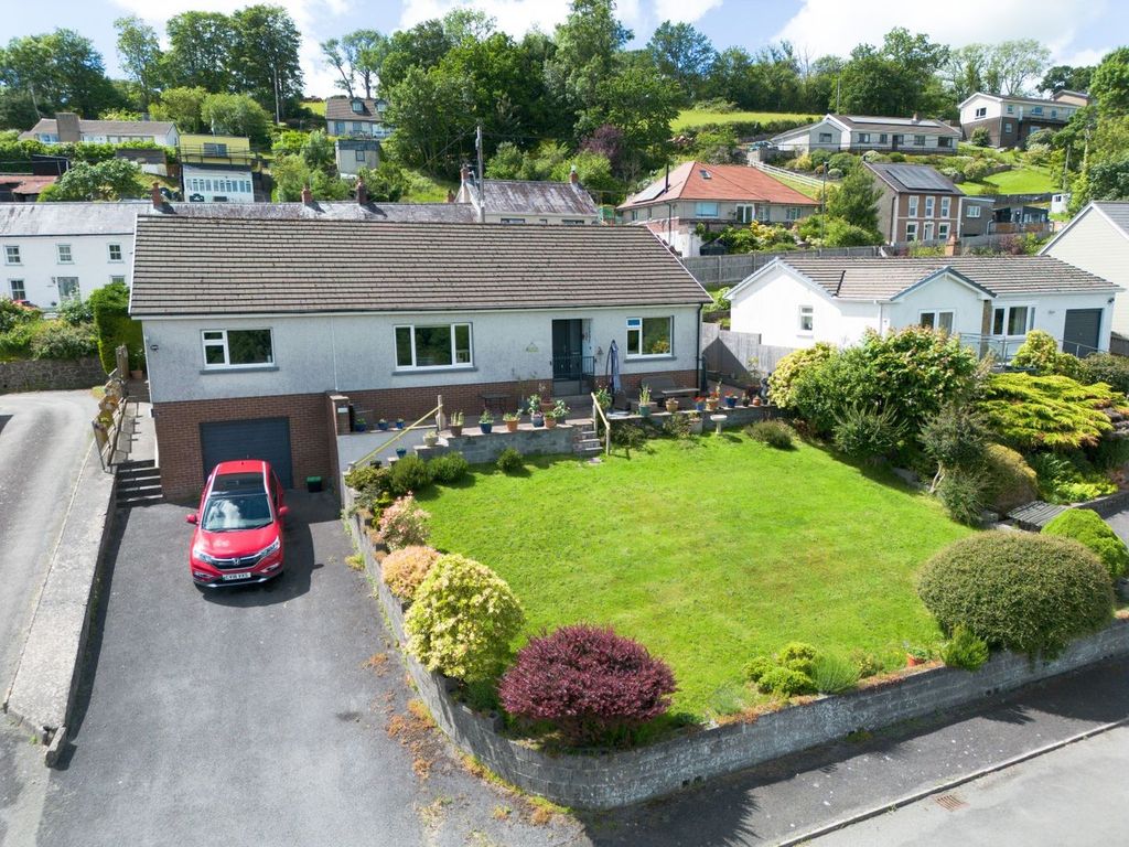 Property photo 3 of 31