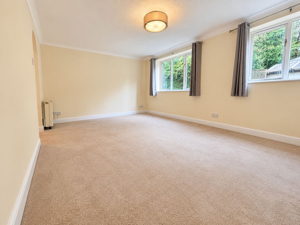 Property photo 2 of 8 Picture No. 01