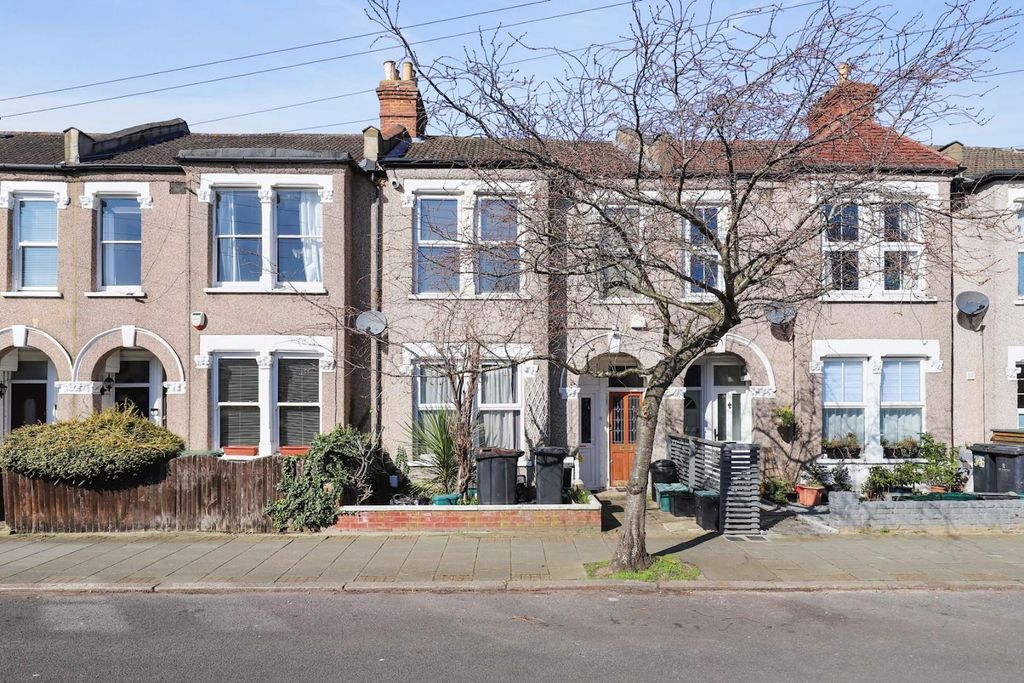 Property photo 1 of 15 14-63Dejhpropwpen - 350 Blandford Road - 41 (1)-Me