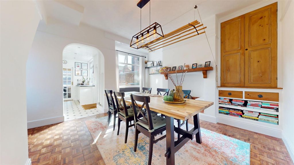 Property photo 3 of 28 Speakman Road Dining Room