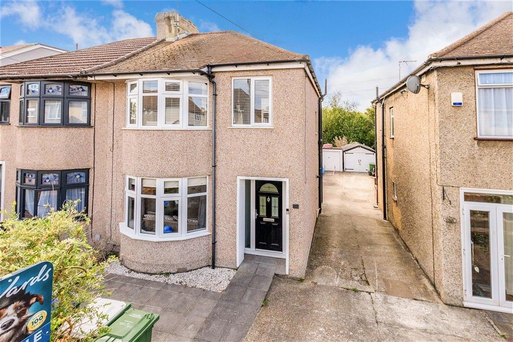 Property photo 3 of 14 External Brochure