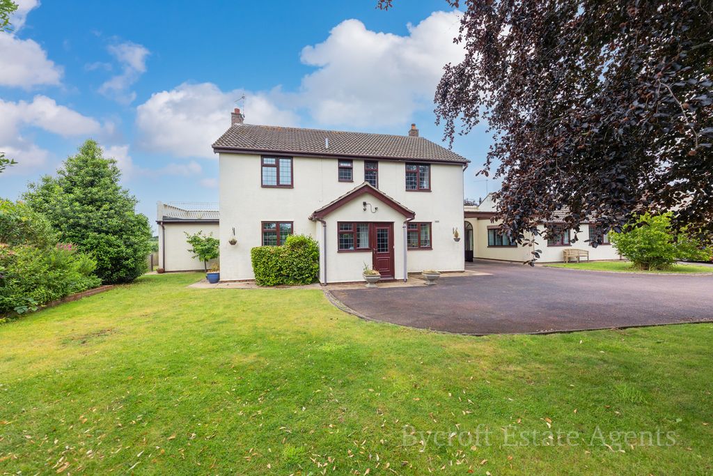 Property photo 2 of 24
