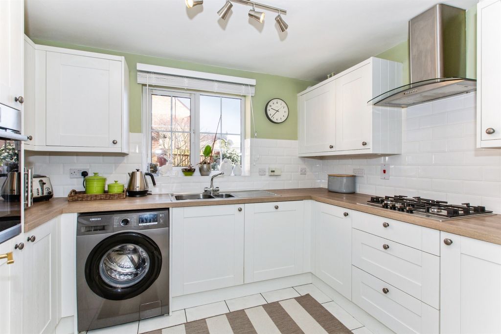 Property photo 2 of 19