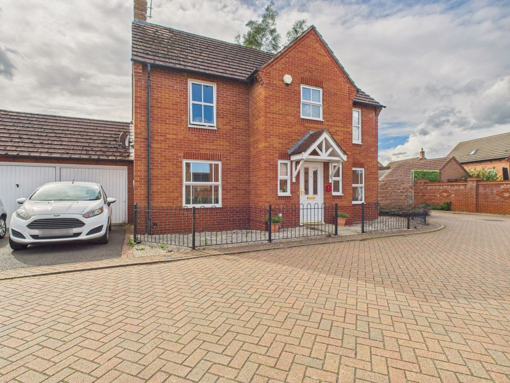 Property photo 1 of 17 Cam01909G0-Pr0390-Still002