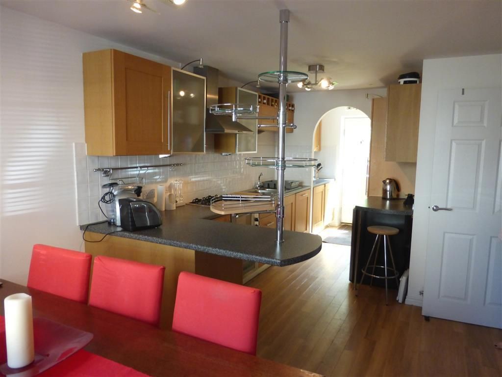 Property photo 2 of 6