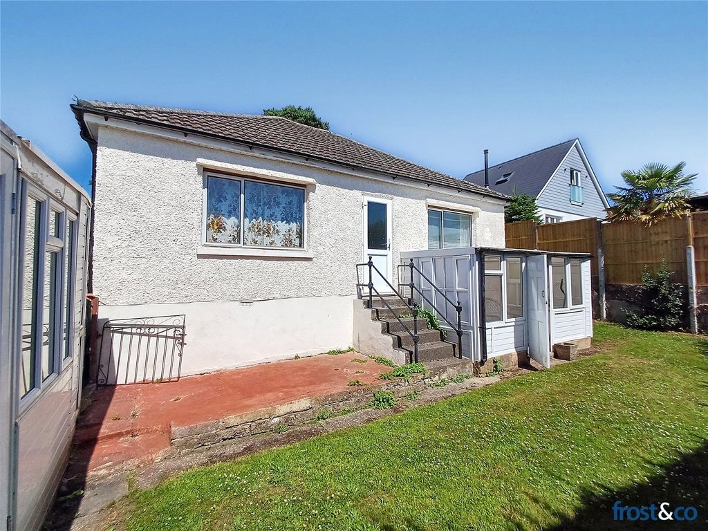 Property photo 1 of 15 Southill Road