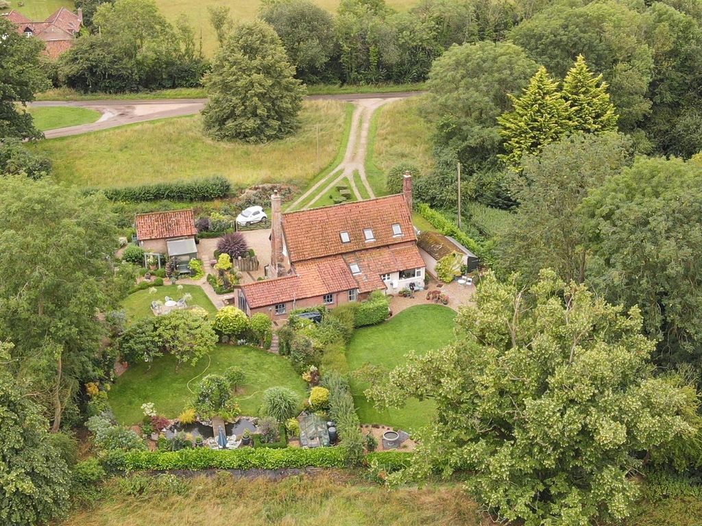 Property photo 3 of 38 Picture No. 45