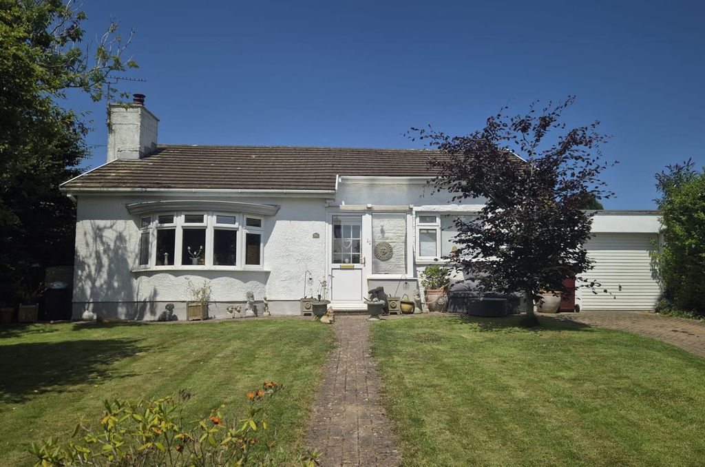 Property photo 1 of 11 Outside.Jpeg