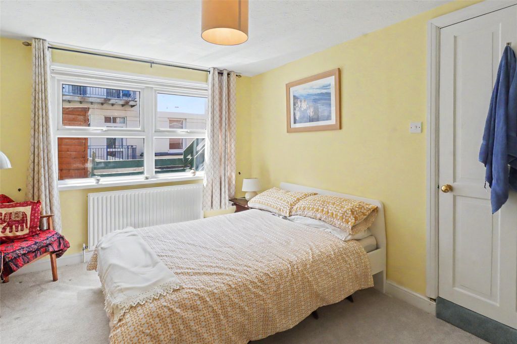 3 bed flat for saleThe Esplanade, Woolacombe, Devon EX34 photo 4