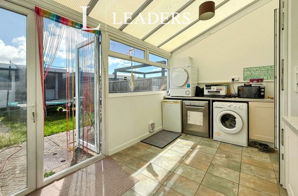 Property photo 3 of 12 Conservatory