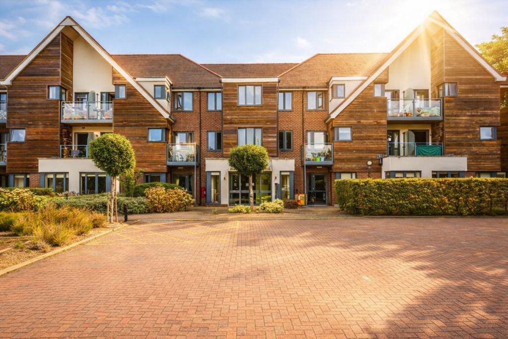 Property photo 1 of 17