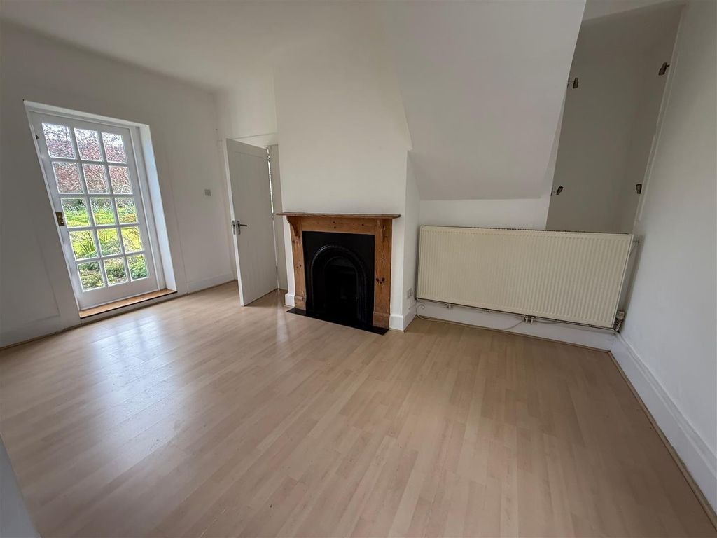 Property photo 3 of 11 The Old Stables -6.Jpg