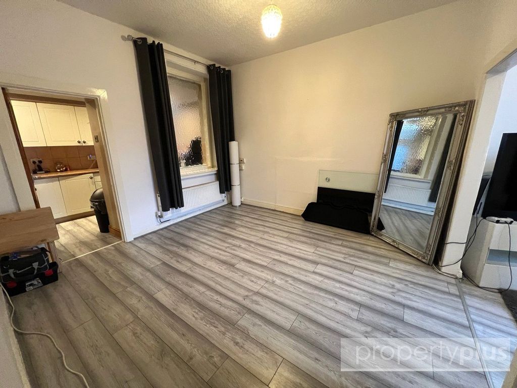 Property photo 3 of 14 Picture No. 08