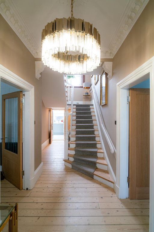 Property photo 3 of 31 Hallway