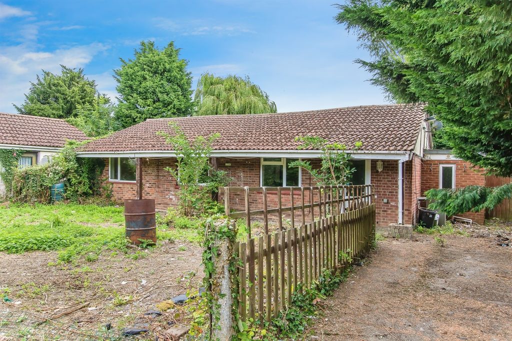 Property photo 1 of 17