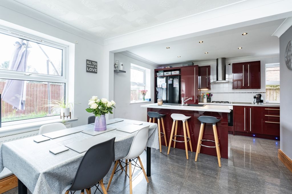 Property photo 3 of 29 3