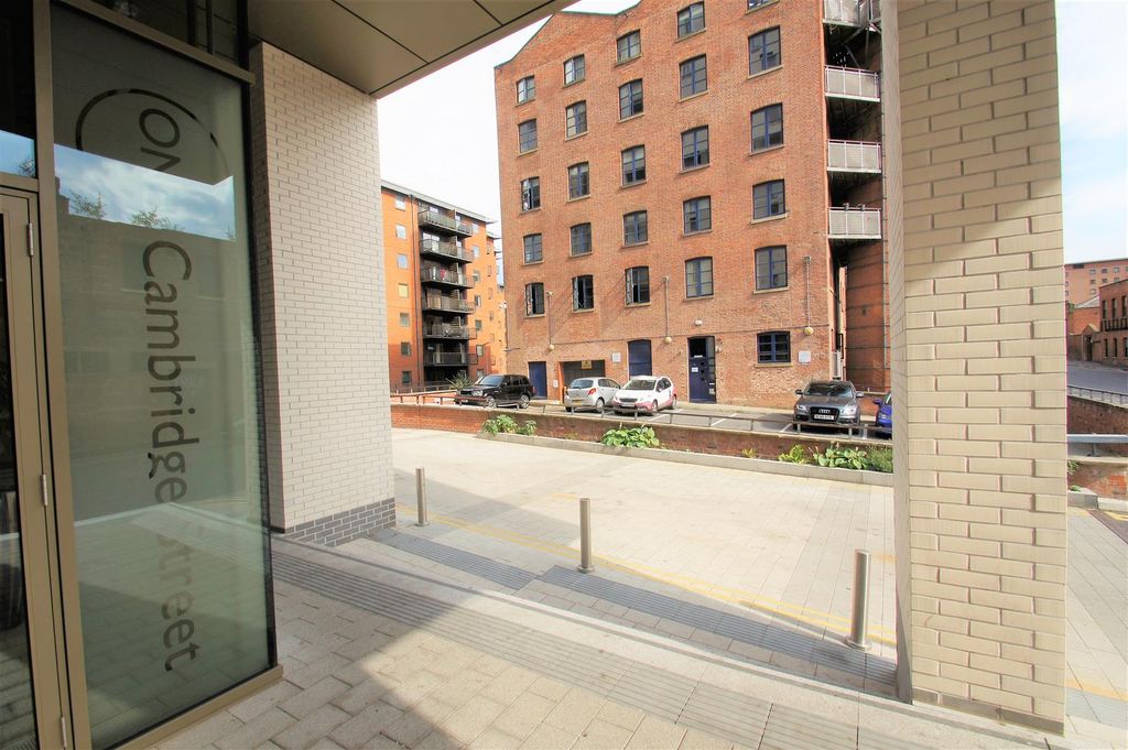 Property photo 2 of 6