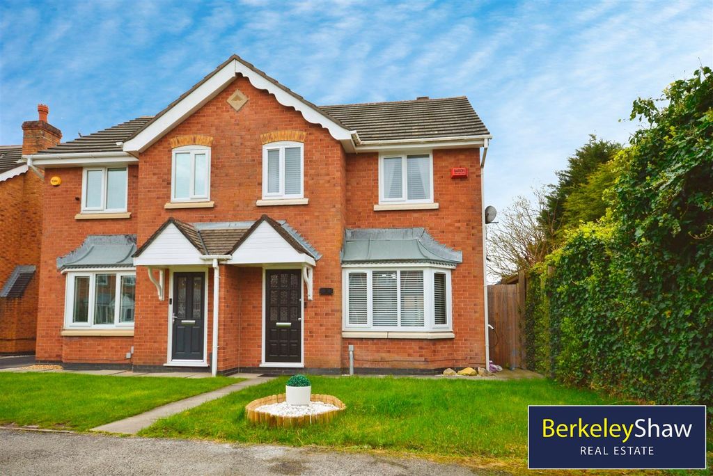 Property photo 1 of 21 Tlc_4Bf90De8-Eaee-46B1-B96A-35c2Eb1A9Cf7_Fb26Bc4.J