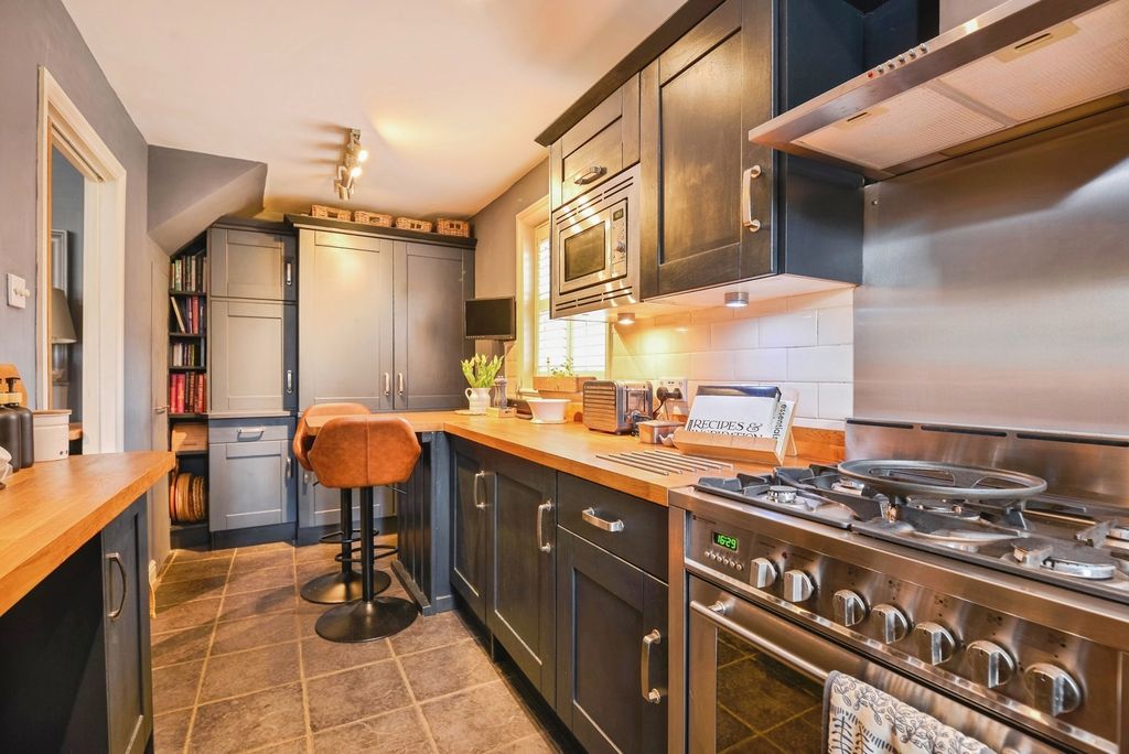 Property photo 3 of 13 Pbox-Img.Jpg