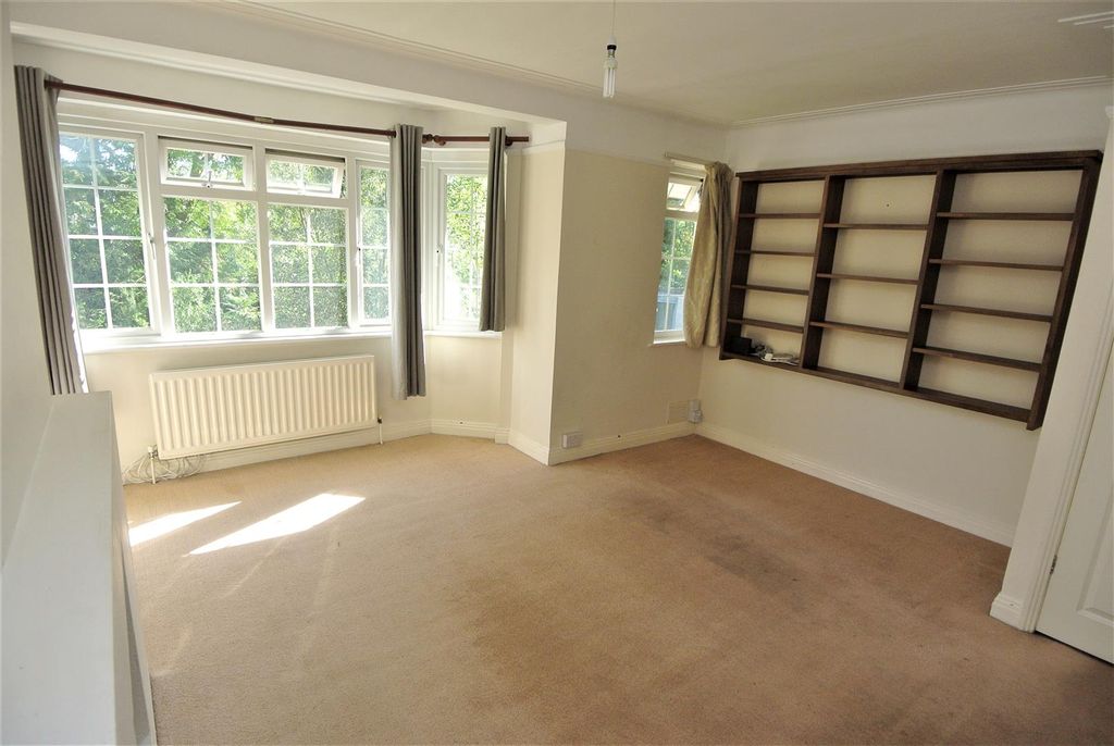 Property photo 2 of 8 Living Room.Jpg