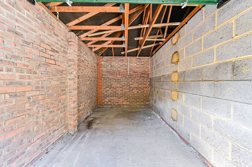 Property photo 3 of 3