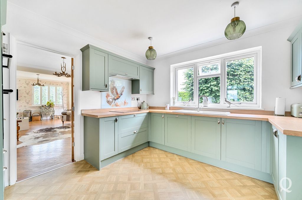 Property photo 2 of 35 Bef8c139-Bf2A-487...